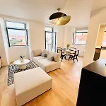 Apartamento Pink House Ii Beautiful 2 Bedroom Flat In City Center Lisboa