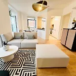 Pink House Ii Beautiful 2 Bedroom Flat In City Center * Lisboa