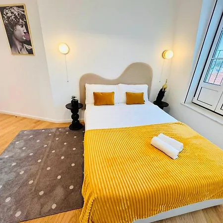 Apartment Pink House Ii Beautiful 2 Bedroom Flat In City Center Lissabon