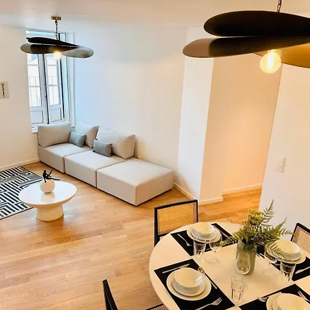 Pink House Ii Beautiful 2 Bedroom Flat In City Center * Lissabon