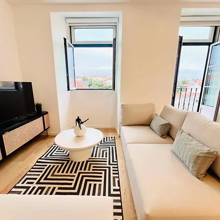 Pink House Ii Beautiful 2 Bedroom Flat In City Center Apartament