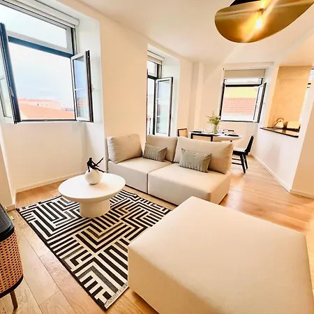 Apartament Pink House Ii Beautiful 2 Bedroom Flat In City Center