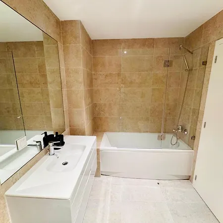 Apartament Pink House Ii Beautiful 2 Bedroom Flat In City Center *