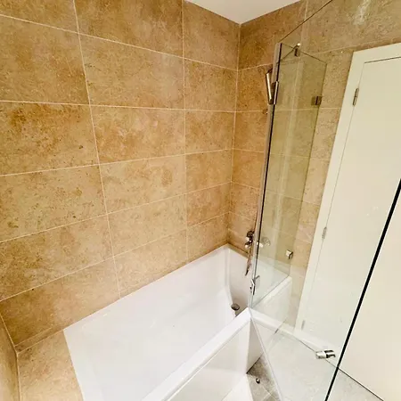 Pink House Ii Beautiful 2 Bedroom Flat In City Center Apartament Lizbona