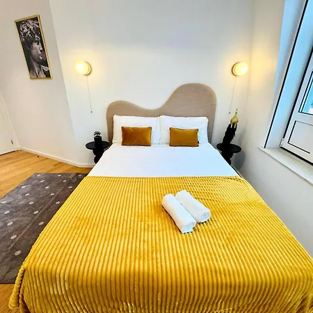 Pink House Ii Beautiful 2 Bedroom Flat In City Center * Lizbona