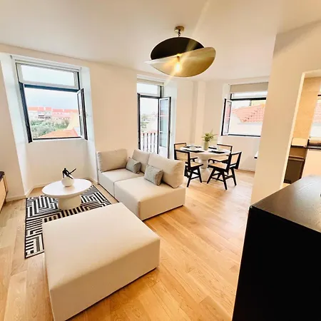 Apartment Pink House Ii Beautiful 2 Bedroom Flat In City Center Lissabon