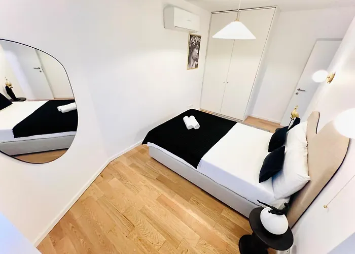 Pink House Ii Beautiful 2 Bedroom Flat In City Center Lägenhet *