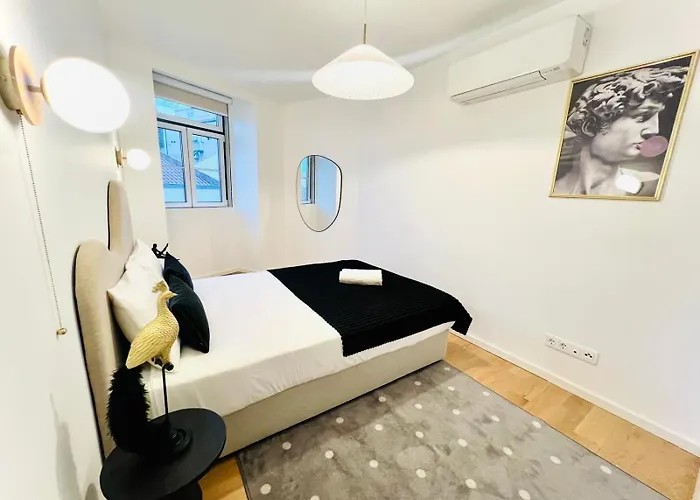 Lägenhet Pink House Ii Beautiful 2 Bedroom Flat In City Center